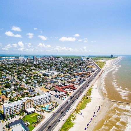 Апартаменты Victorian 3110 - Seaside Abode Галвестон Номер фото